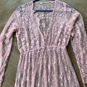 See-through pink maternity dress perfect for a photo shoot